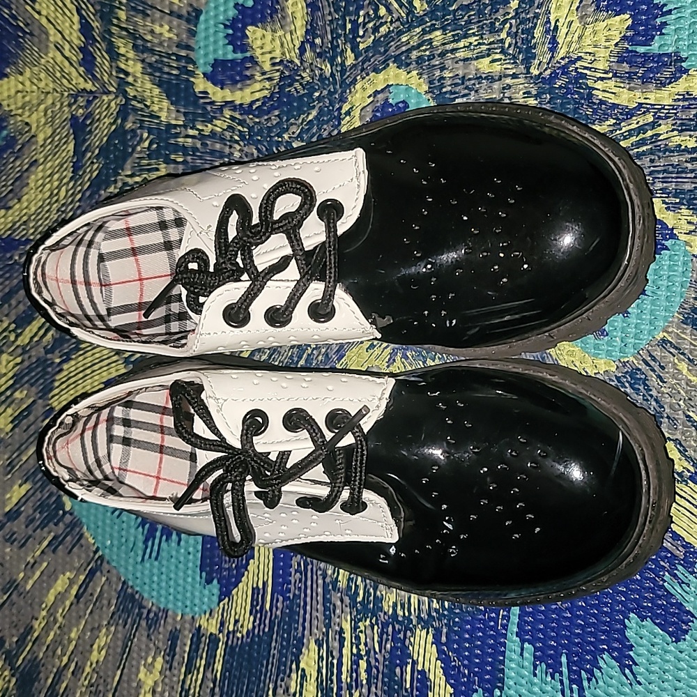 Black ⚫️ and Cream kids Oxford loafers